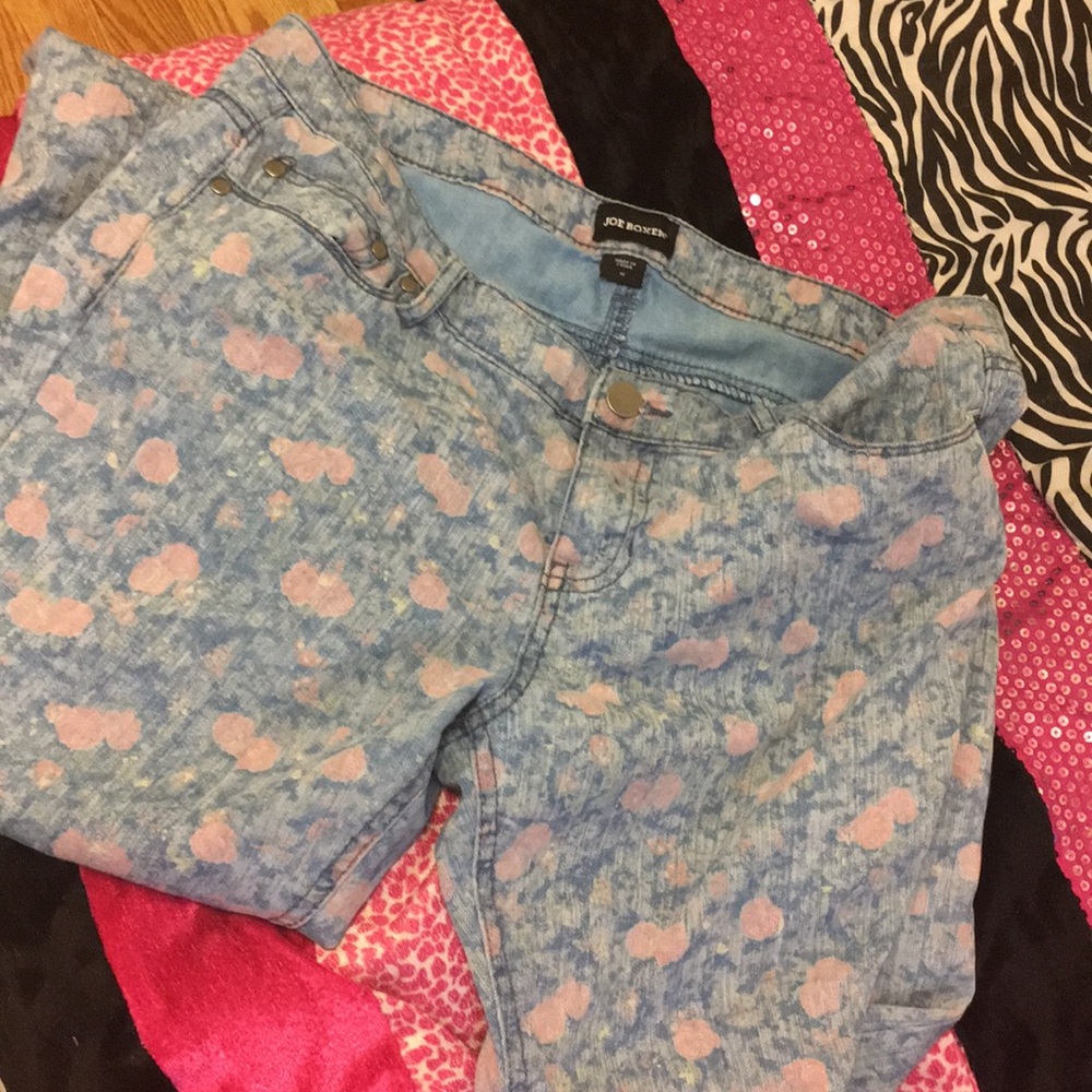 Blue jeans don’t no what brand